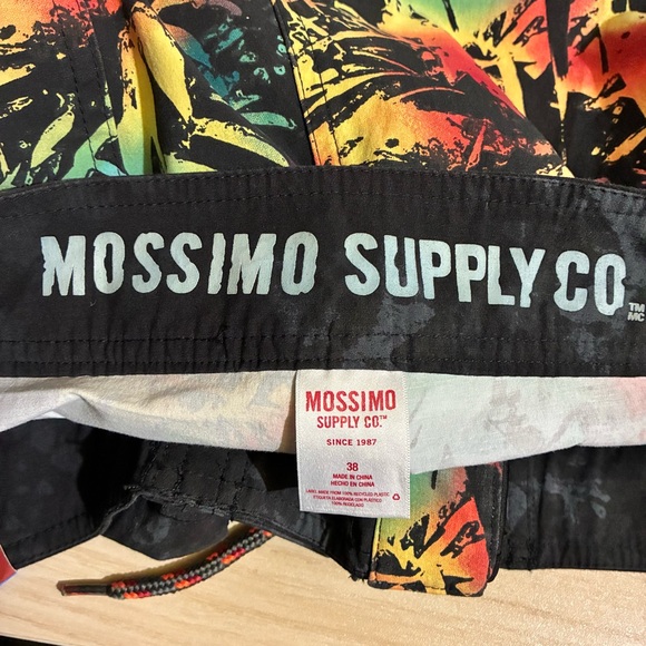 Mossimo Hawaiian Tropical Print Board Surfing Shorts Trunks Swimming Size 38 NEW - Picture 2 of 7